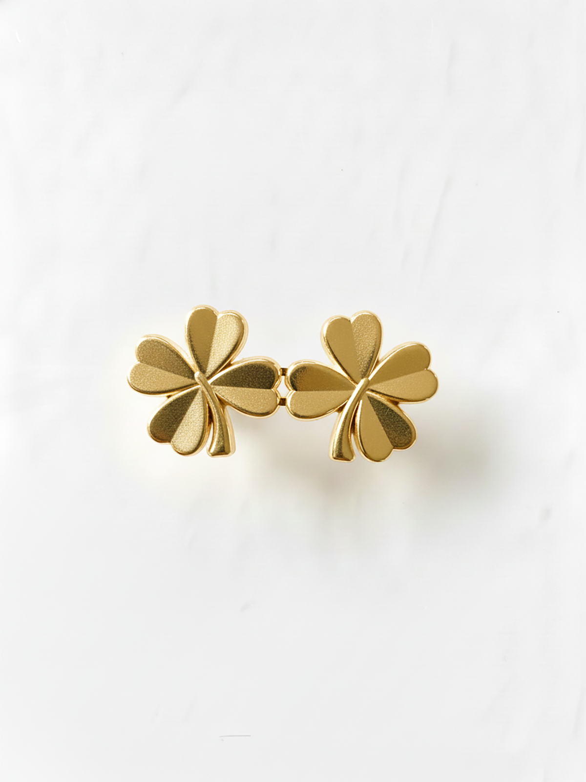 Clover waist adjuster pin in gold
