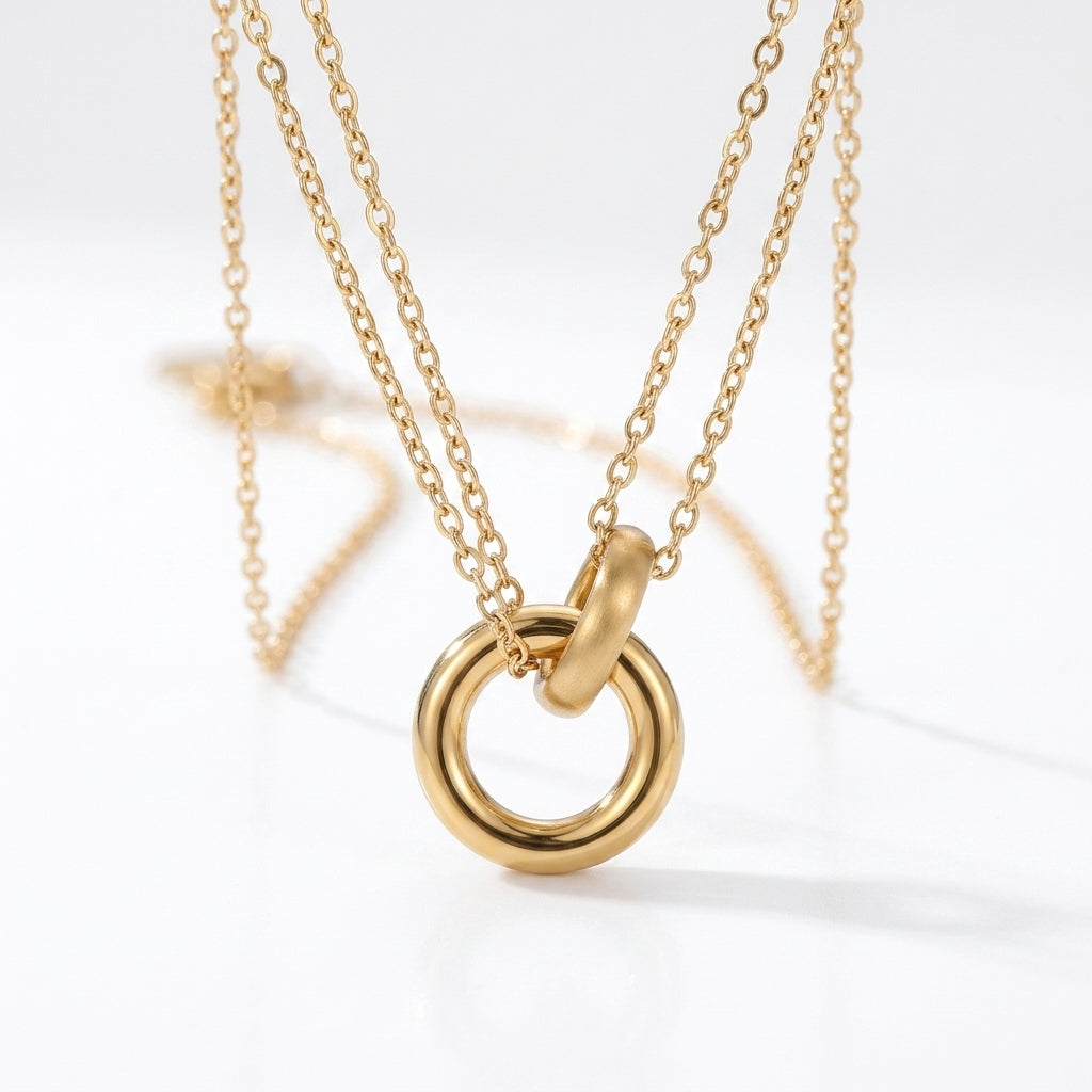 Elise two-tone pendant necklace in gold